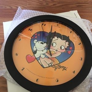 Vintage Betty hoop clock